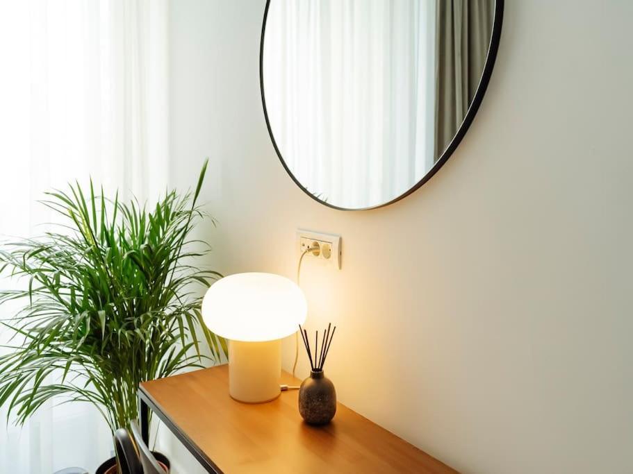 Central 5 Apartment - New Building & Parking Букурещ Екстериор снимка